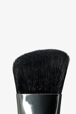 Brush A18