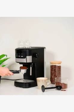 Espressokone Cm-2278 maidonvaahdottimella
