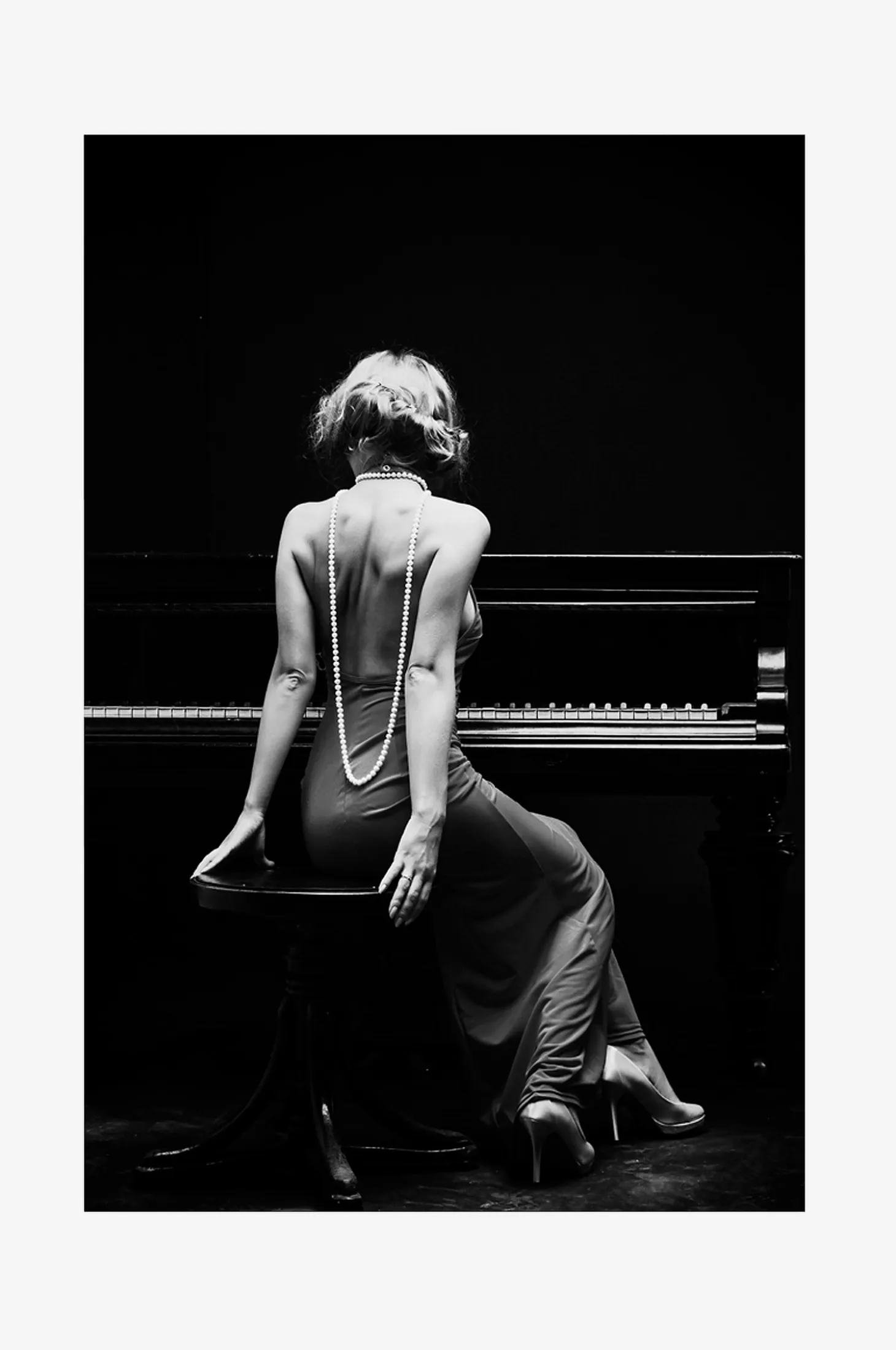 Juliste Piano Lady
