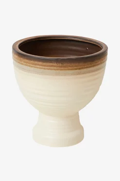Kivitavaraa Planter