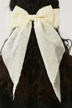 Kynsllä Bow
