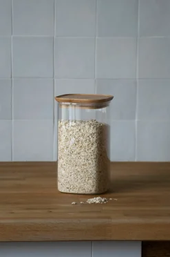 Neliön muotoiset kanisterit bambukannella 1400 ml