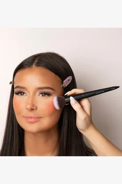 No. 12 Blush Brush