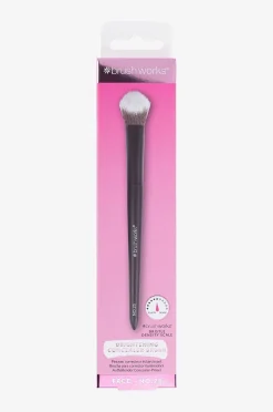 No. 25 Brightening Concealer Brush
