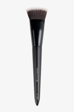 No. 11 Flat Top Contour Brush