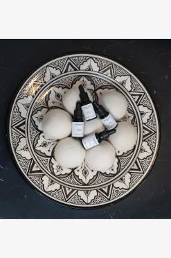 Perfume oil