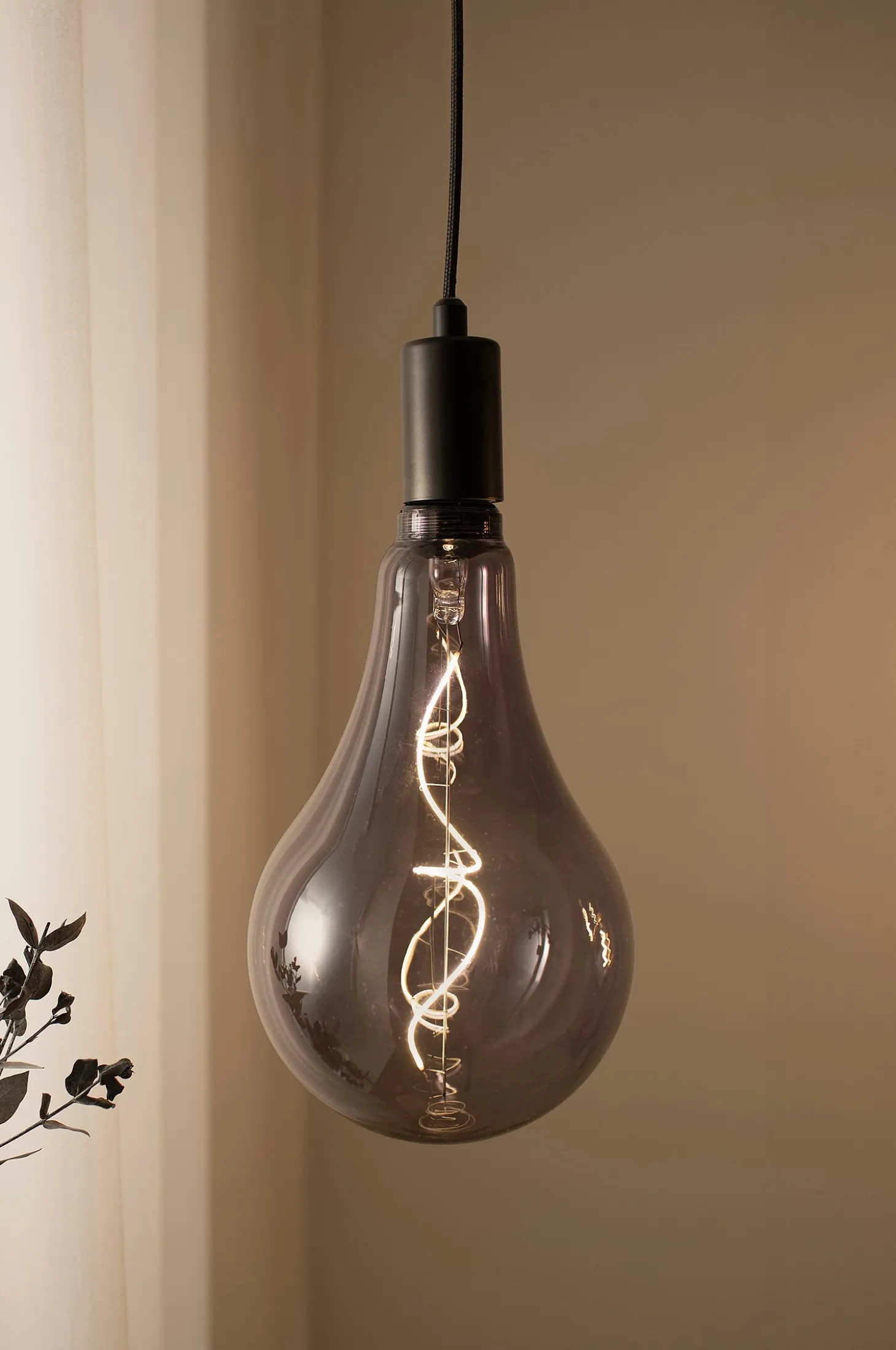 Päärynälamppu E27, 4 W Soft LED, 168 mm