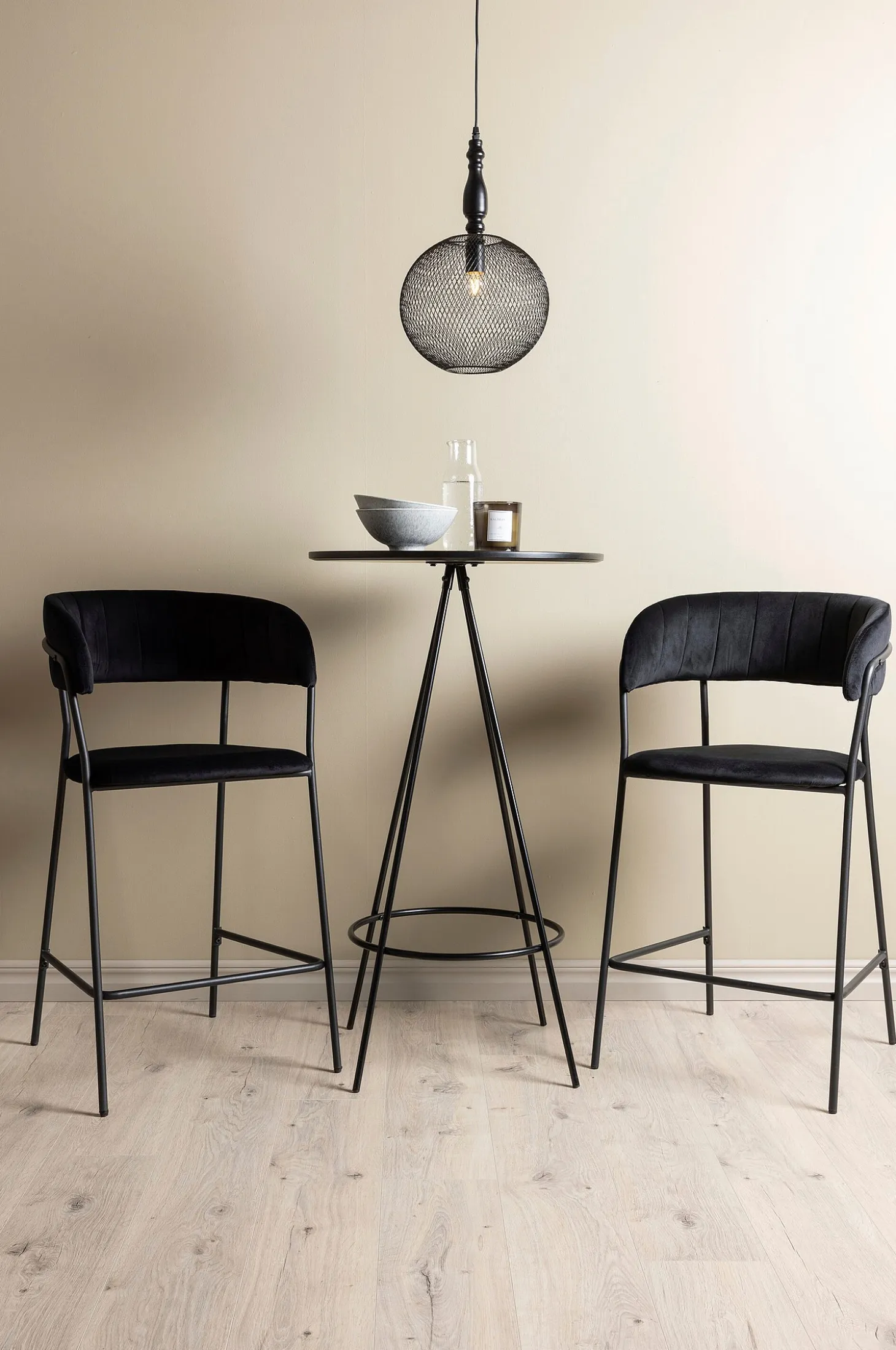 Ruokailuryhmä Bistro ja tuolit Lui, 2 kpl