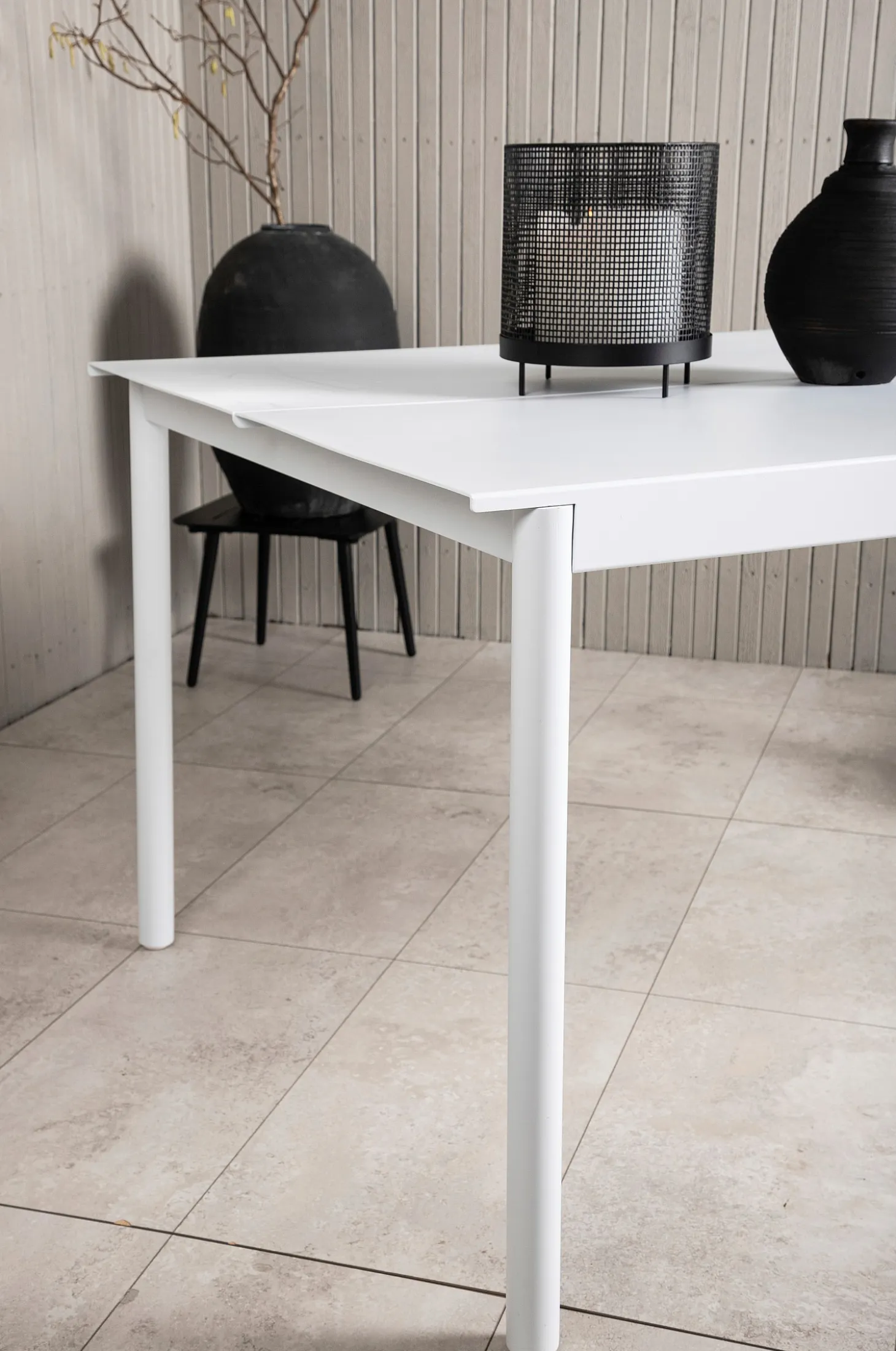 Ruokapöytä Modena