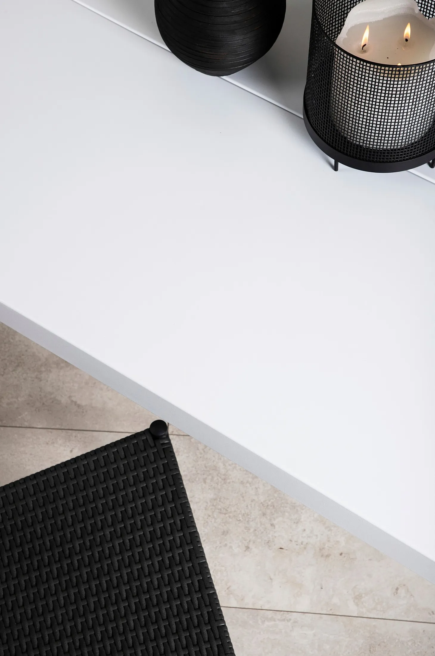 Ruokapöytä Modena