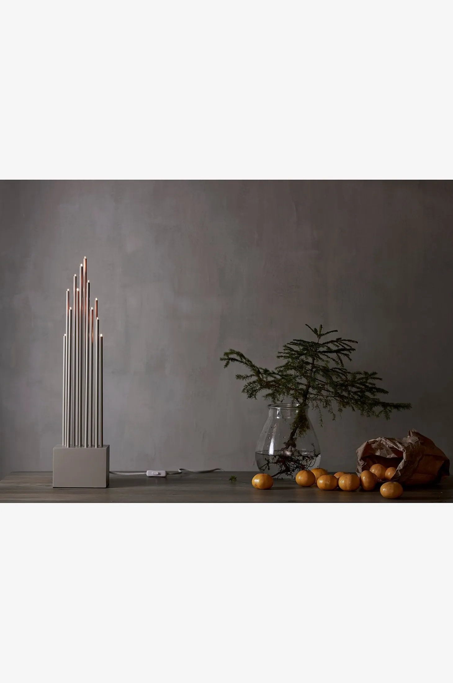 Sähkökynttelikkö Buzz, korkeus 66 cm