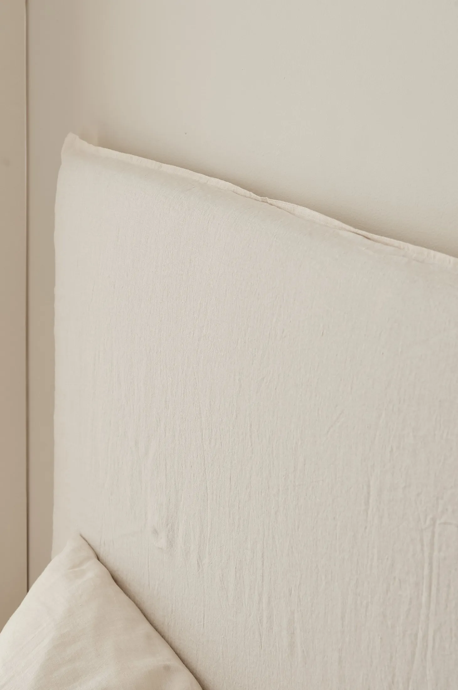 Sängynpäädyn päällinen Candice Loose Fit