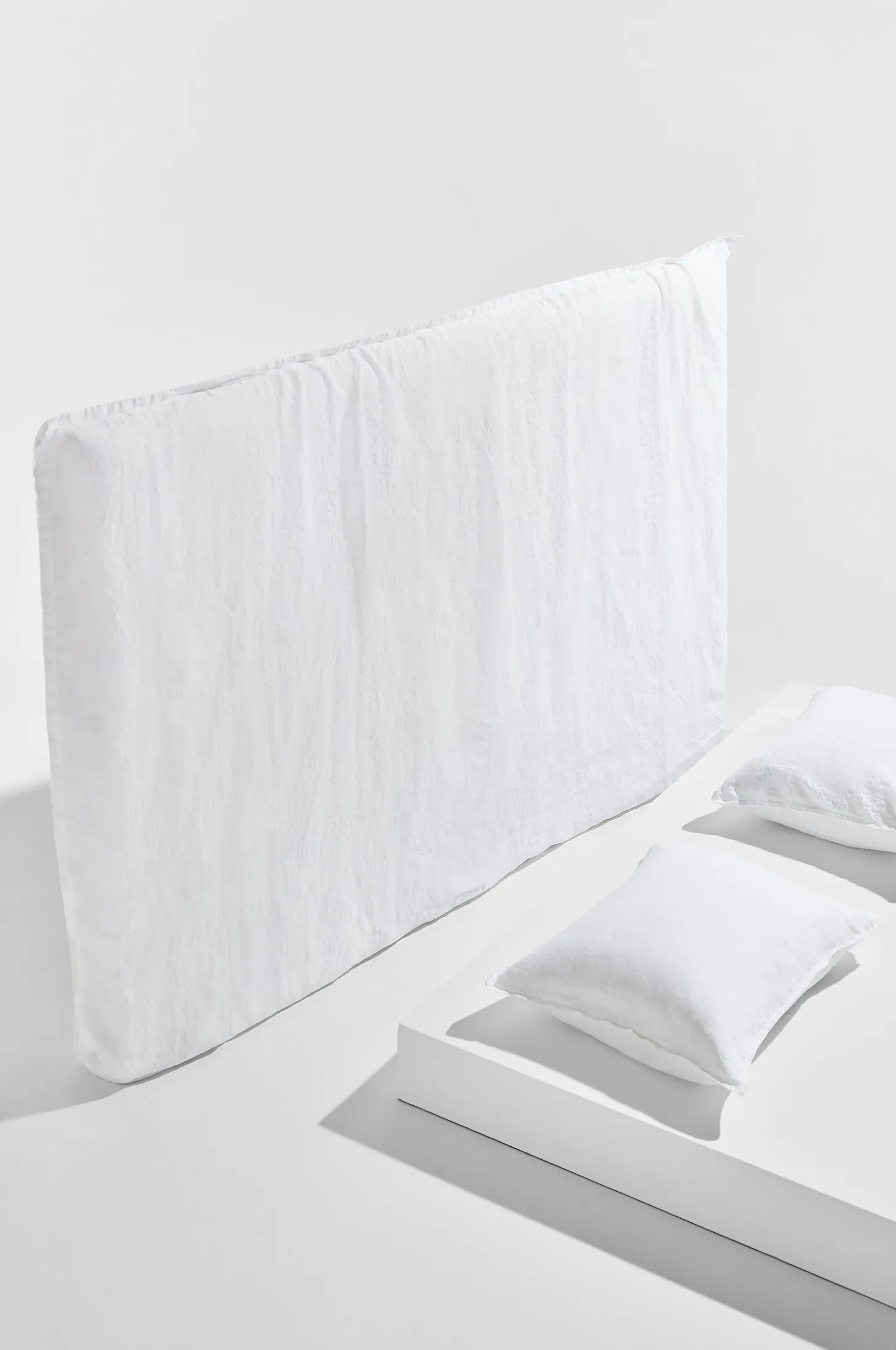 Sängynpäädyn päällinen Lou, ranskalaista pellavaa