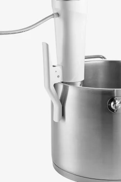 Sous vide -kypsennin Enfinigy 1 200 wattia