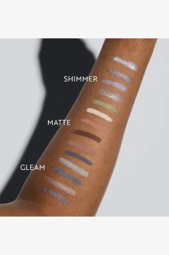 The Matte Eyeshadow Stick Longwear & Water-Resistant