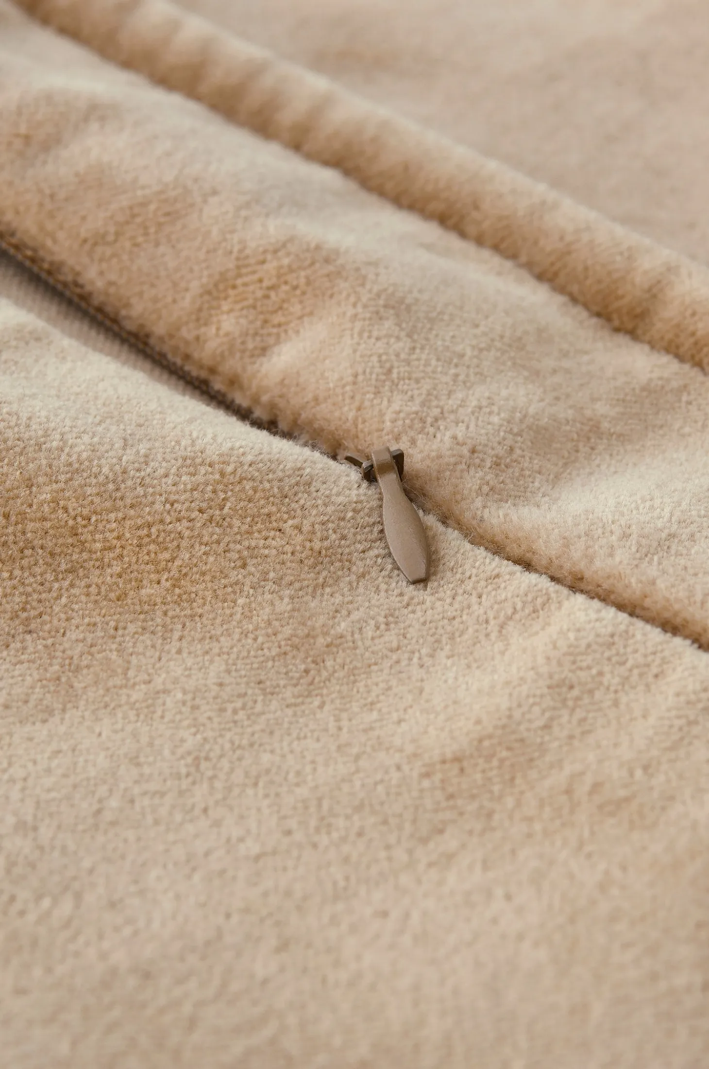 Tyynynpäällinen Celina Velvet samettia