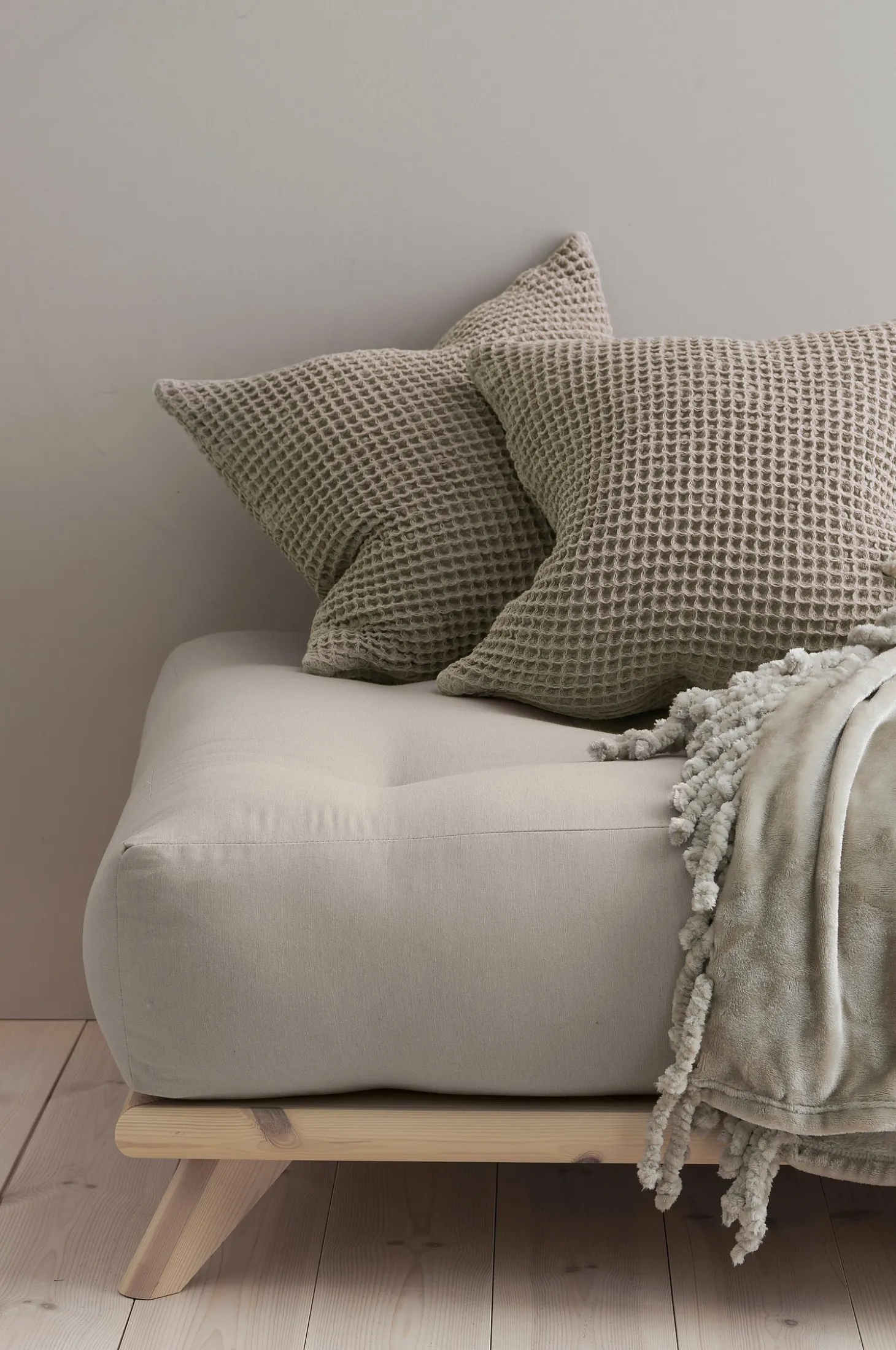 Tyynynpäällinen Lois