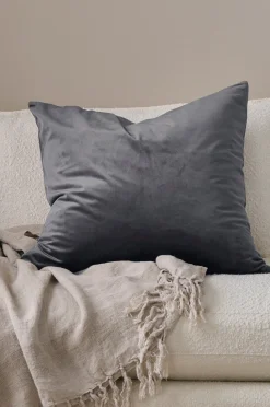 Tyynynpäällinen Nora samettia